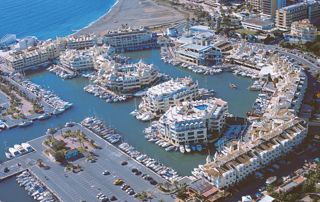Popeye Suite Puerto Marina Espectacular Apartamento Dentro De La Isla De Puerto Marina Con Piscina En Cubierta Y A 1 Minuto De La Playa Benalmádena Exterior foto
